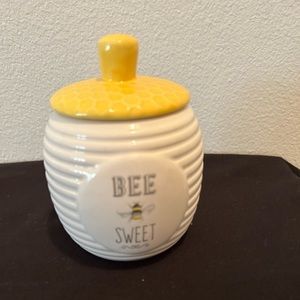 The English Tableware 4.75” H “Bee Sweet” honey jar